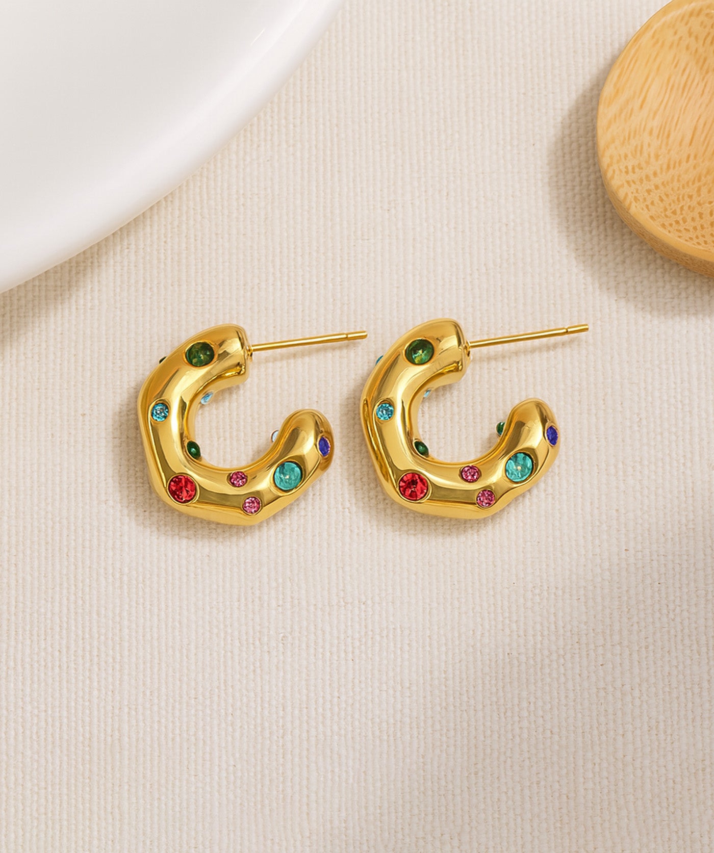 Stud Noir Earrings