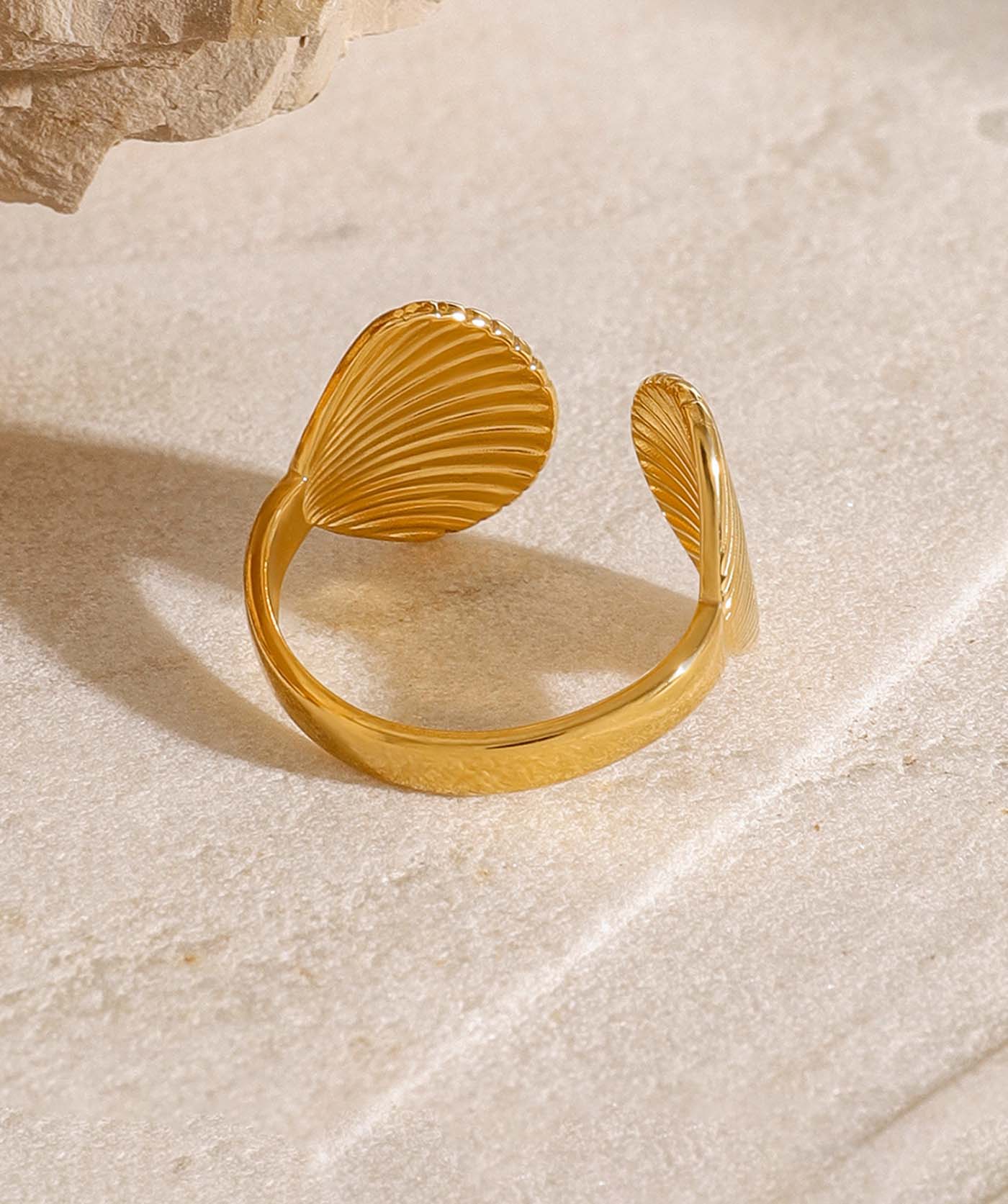 Dainty Loop Ring