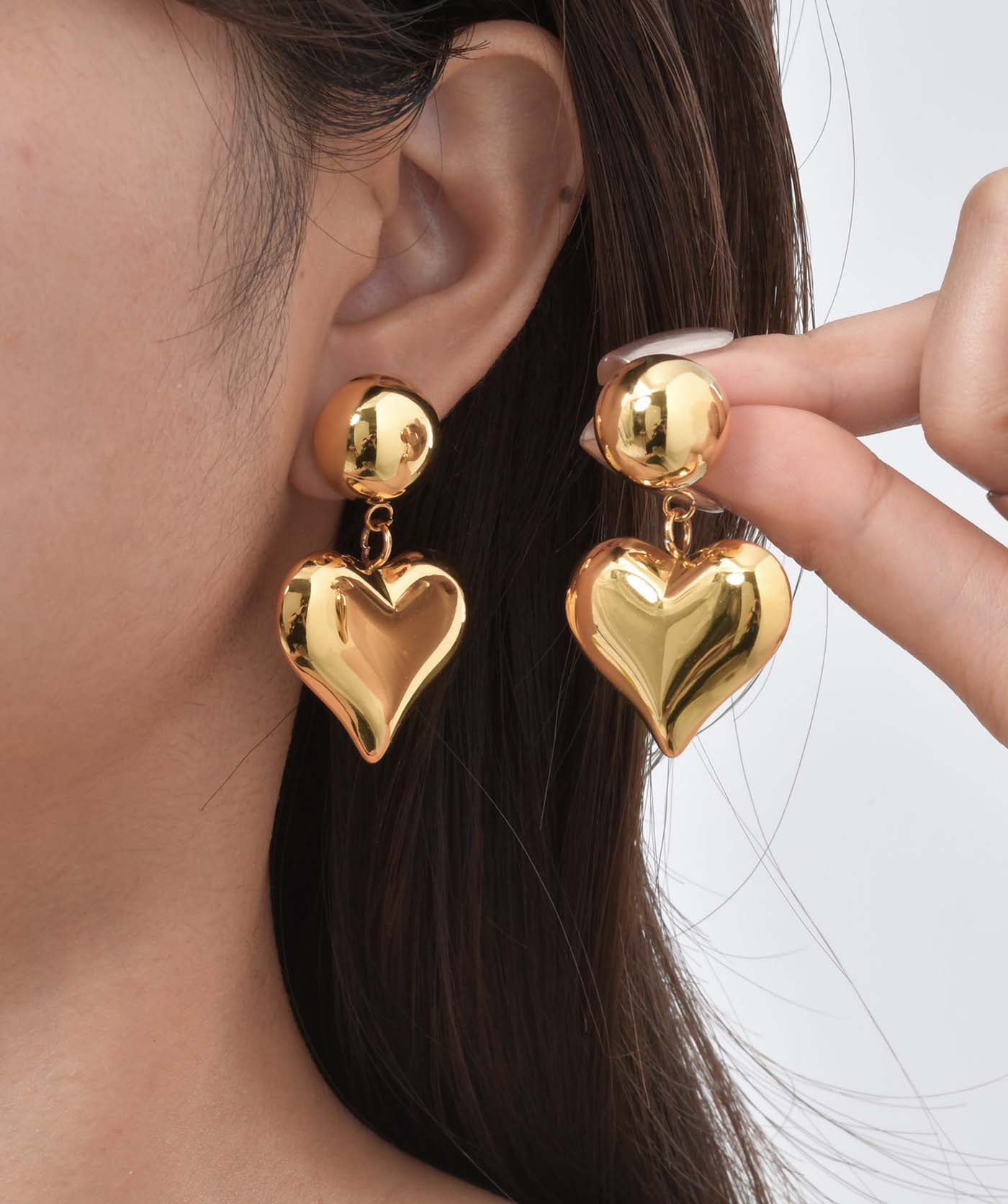 Dangle Kiss Earrings