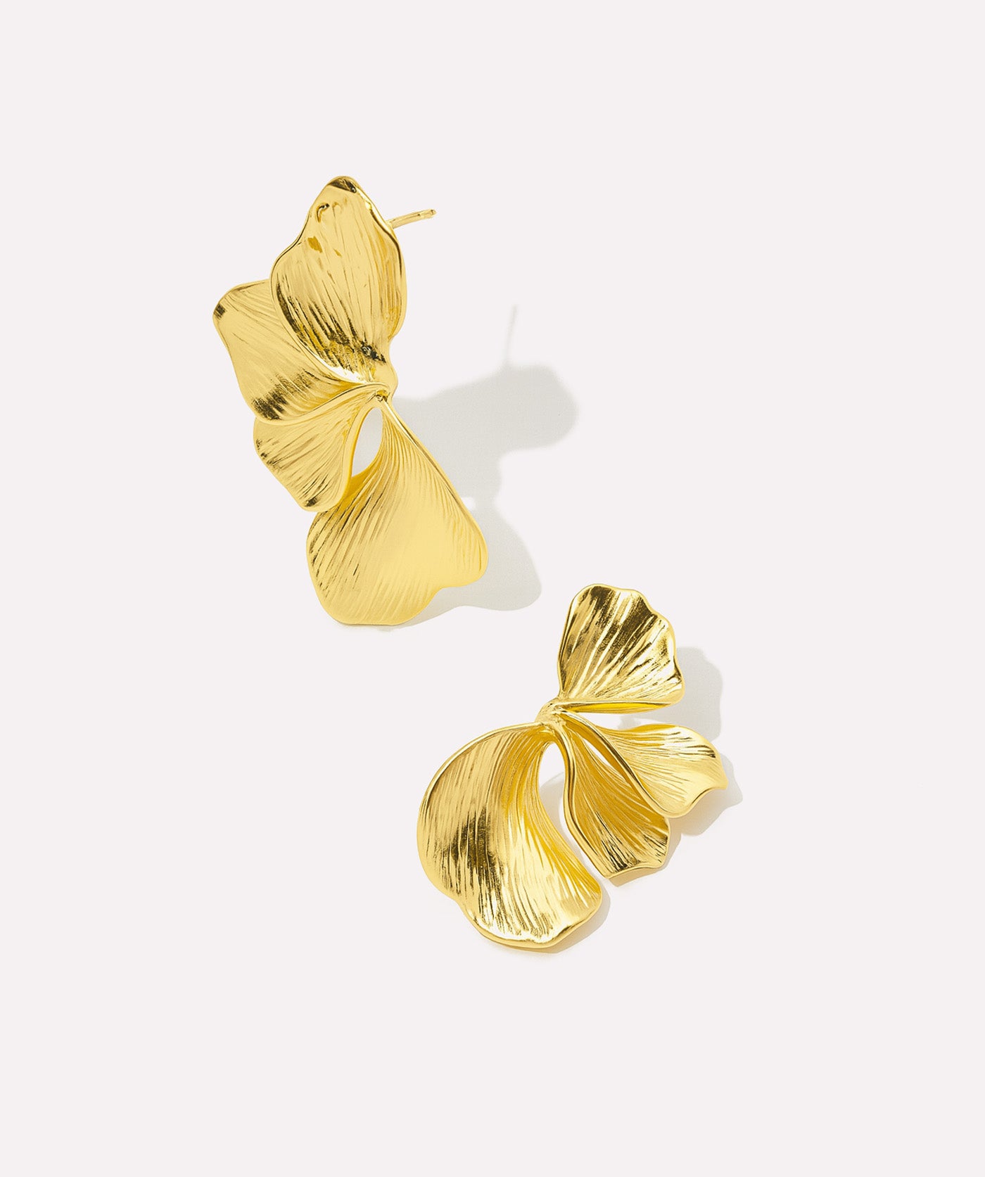 Soft Bloom Earrings