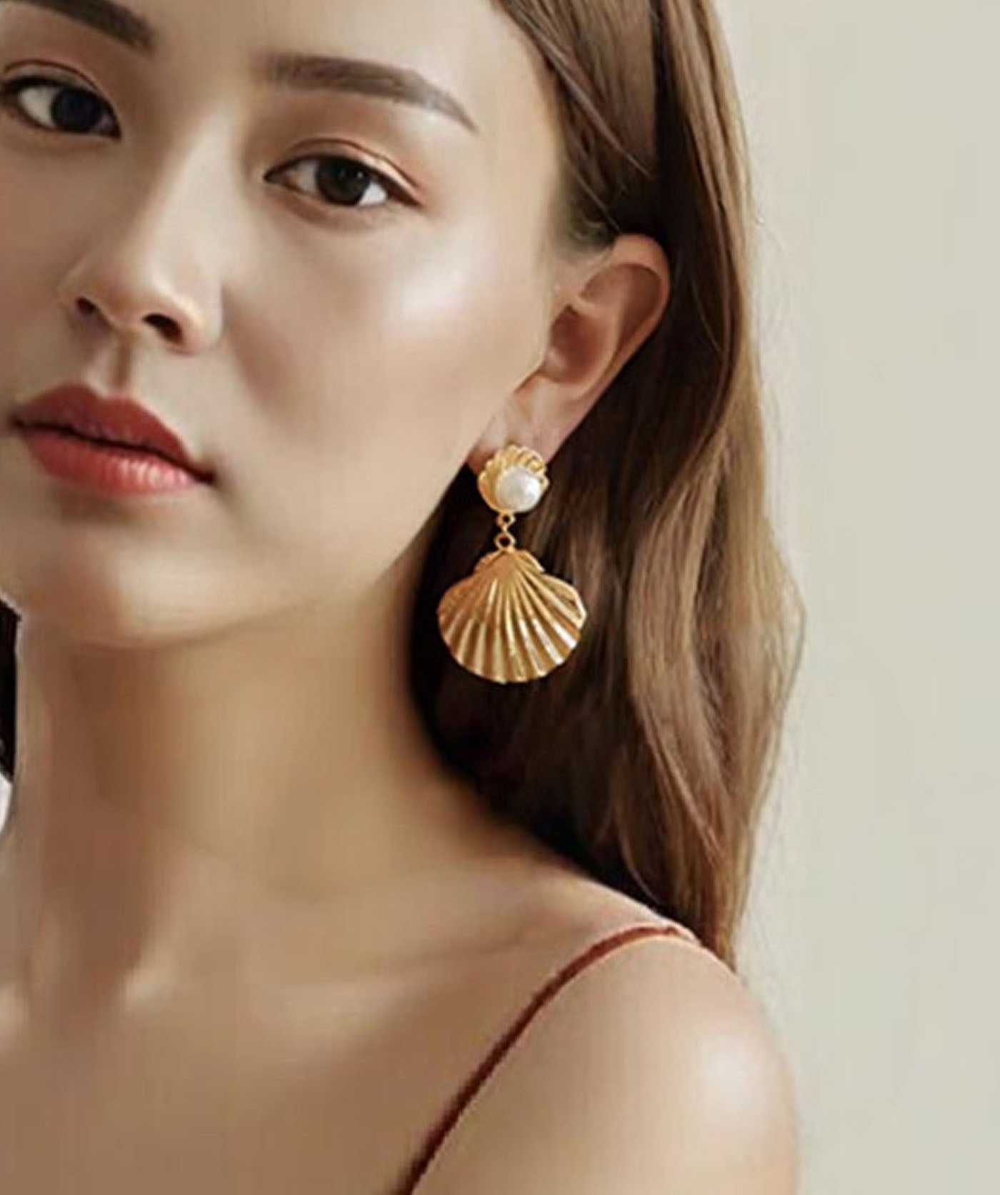 Shell Pearly Earrings