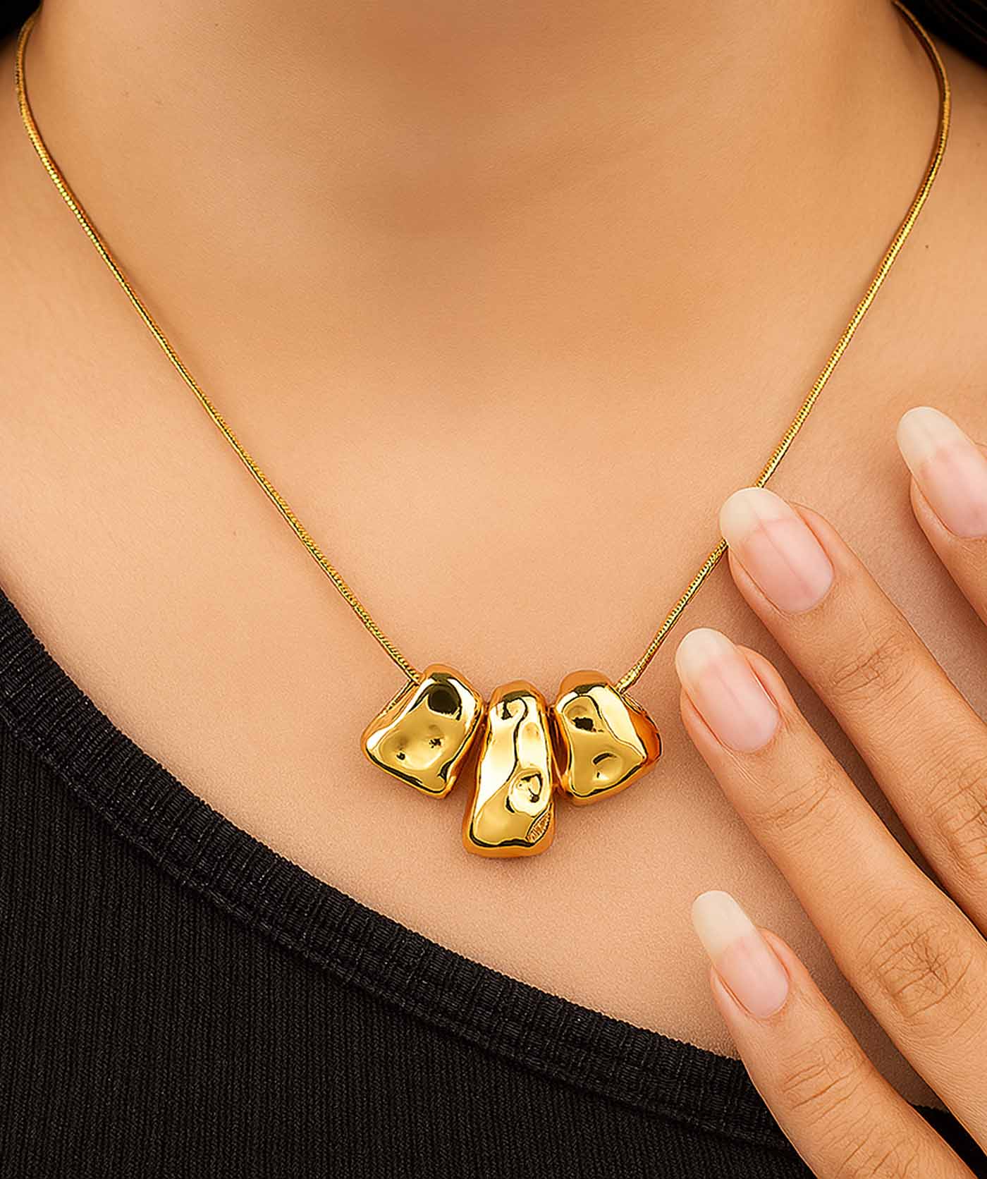 Chiseled Links Necklace