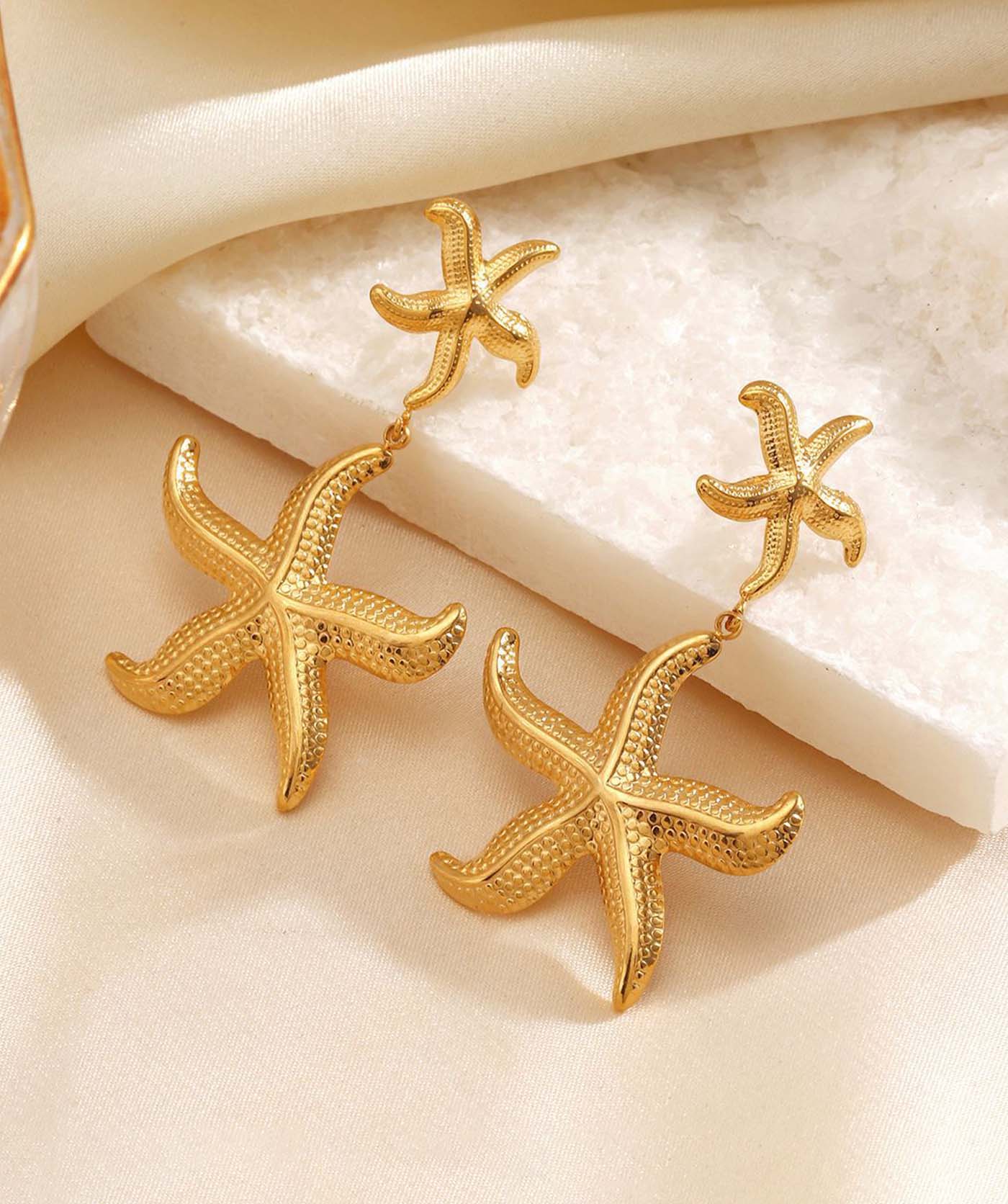 Dangling Star Earrings