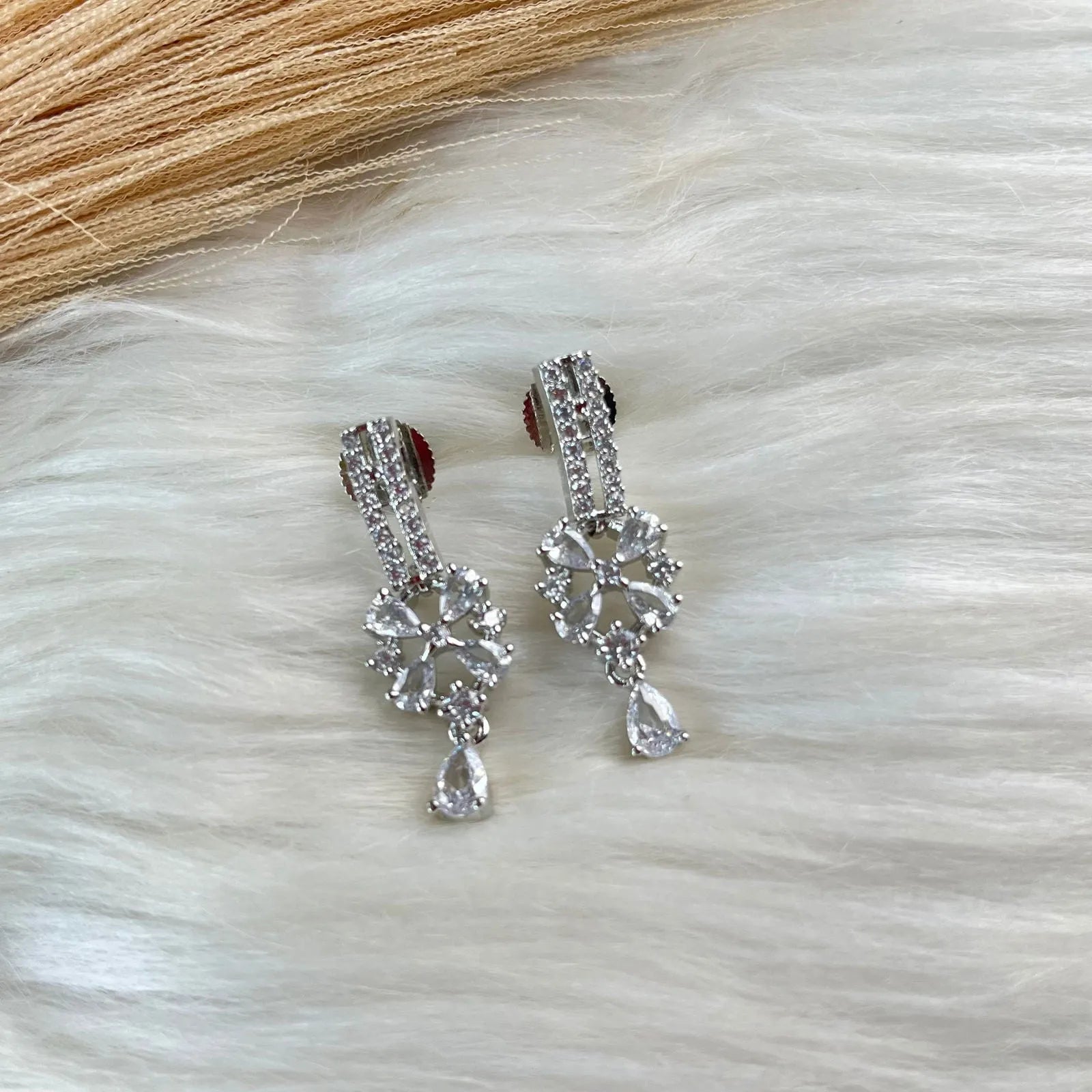 White Diamond Dew Drops - womaniya - White Diamond Dew Drops - womaniya - - - - #tag1# - #tag2# - #tag3# - #tag4#