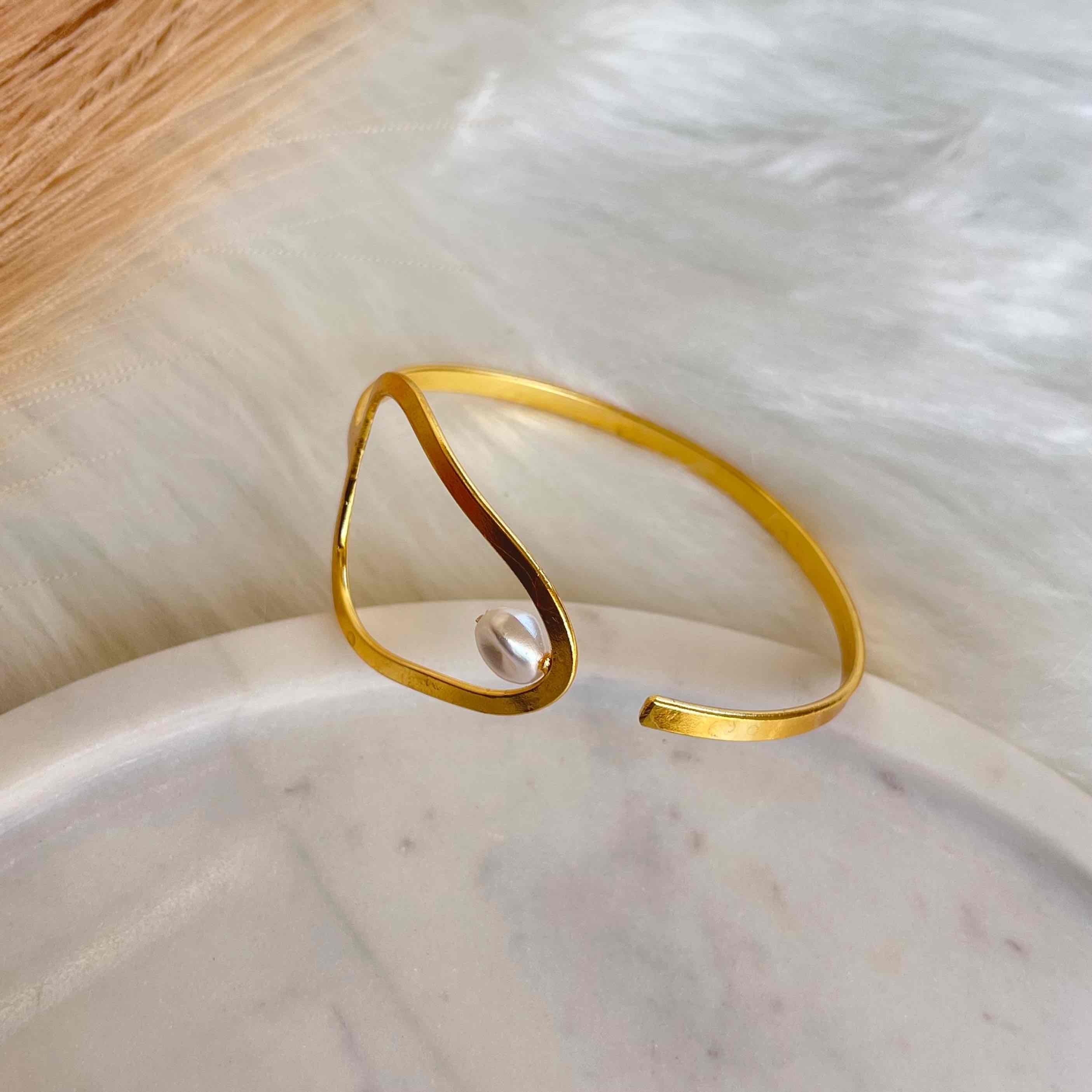 Subtle Spark Bracelet (Adjustable)