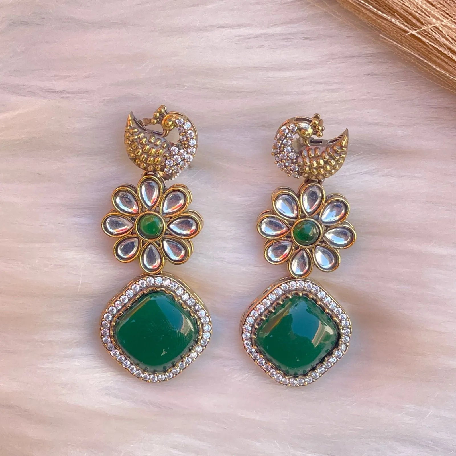 Green Arabesque Charm Earrings - womaniya - Green Arabesque Charm Earrings - womaniya -  -  -  - #tag1# - #tag2# - #tag3# - #tag4#