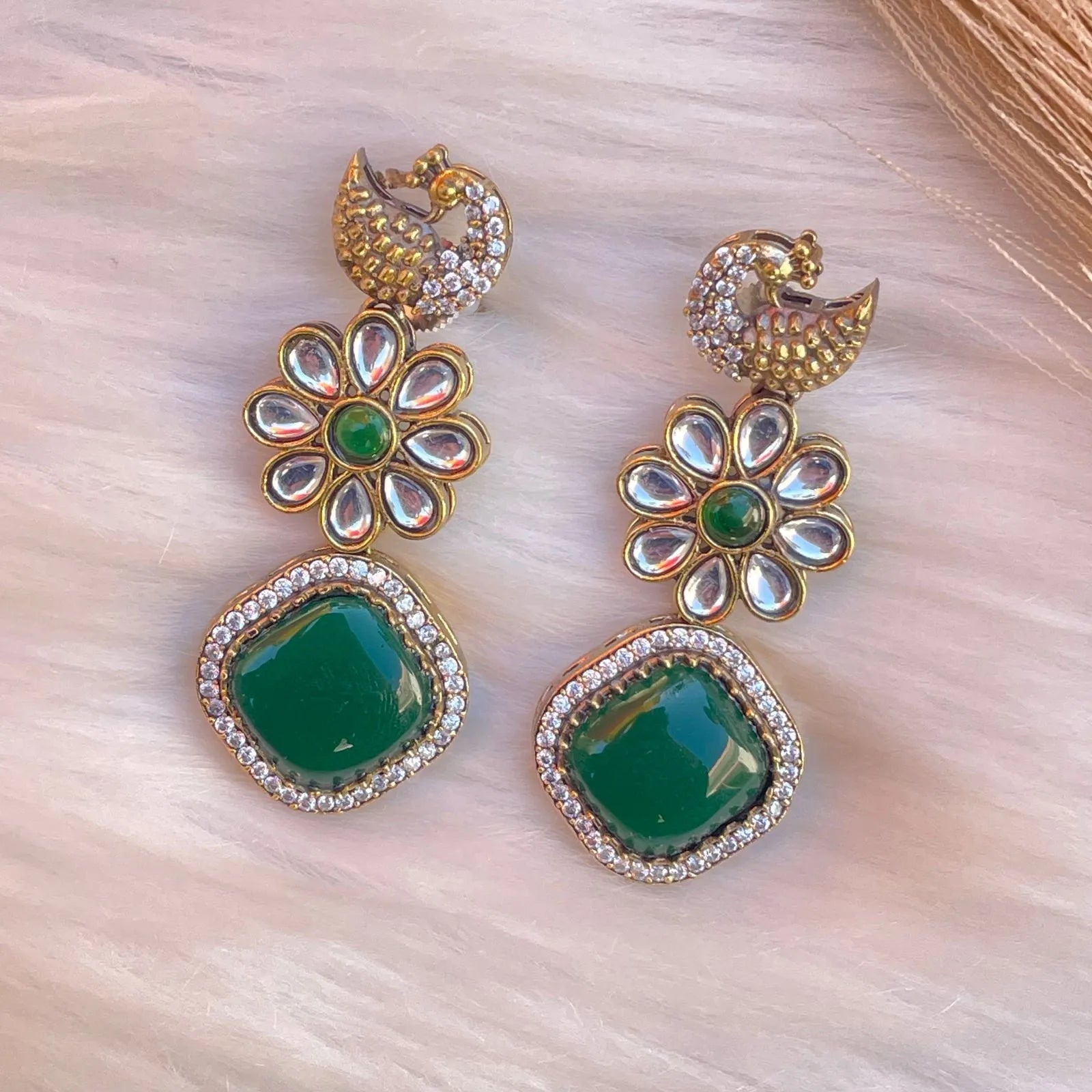 Green Arabesque Charm Earrings - womaniya - Green Arabesque Charm Earrings - womaniya -  -  -  - #tag1# - #tag2# - #tag3# - #tag4#