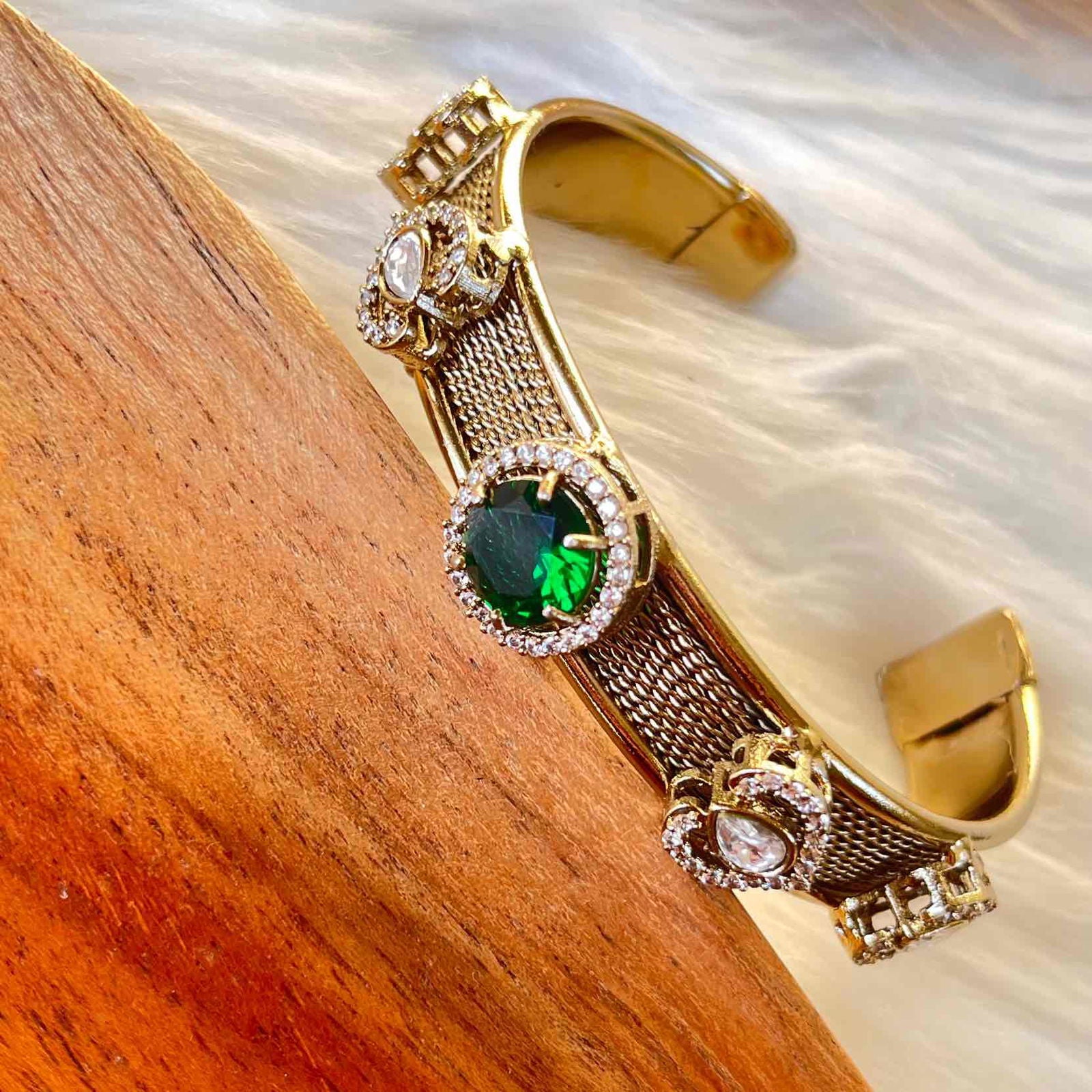 Green Heart Fusion Bangle - womaniya - Green Heart Fusion Bangle - womaniya -  -  -  - #tag1# - #tag2# - #tag3# - #tag4#