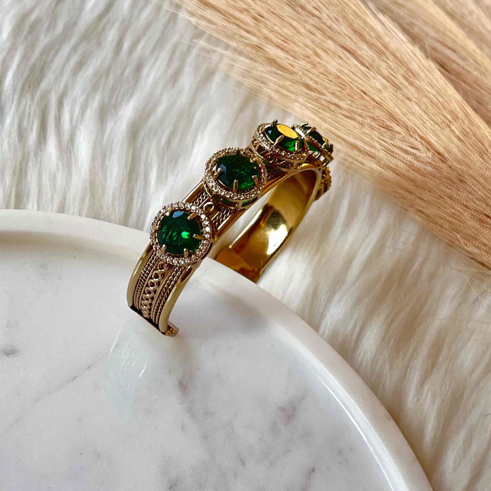 Green Majestic Motif Fusion Bangle - womaniya - Green Majestic Motif Fusion Bangle - womaniya -  -  -  - #tag1# - #tag2# - #tag3# - #tag4#