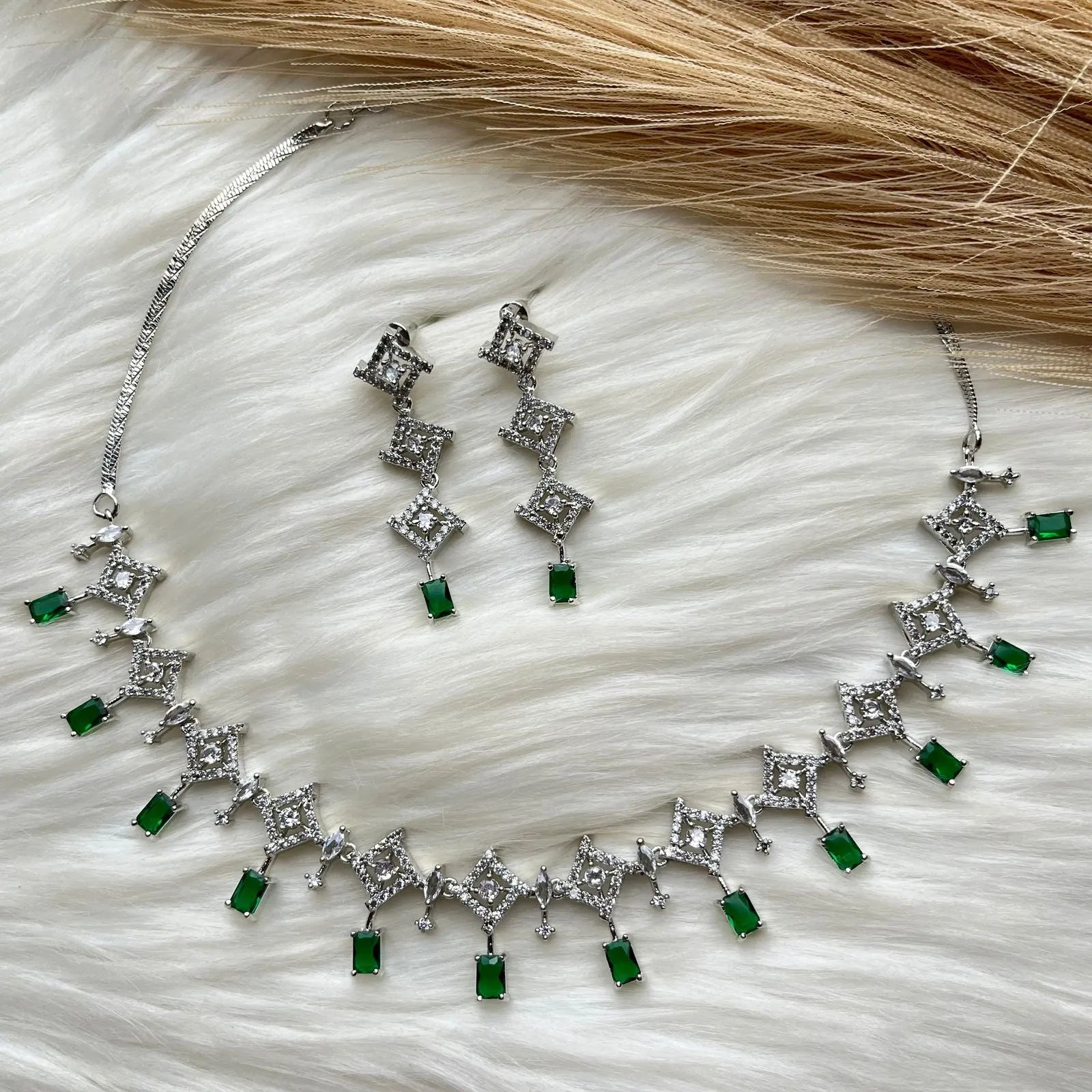 Green Modern Luxe Necklace Set - womaniya - Green Modern Luxe Necklace Set - womaniya -  -  -  - #tag1# - #tag2# - #tag3# - #tag4#