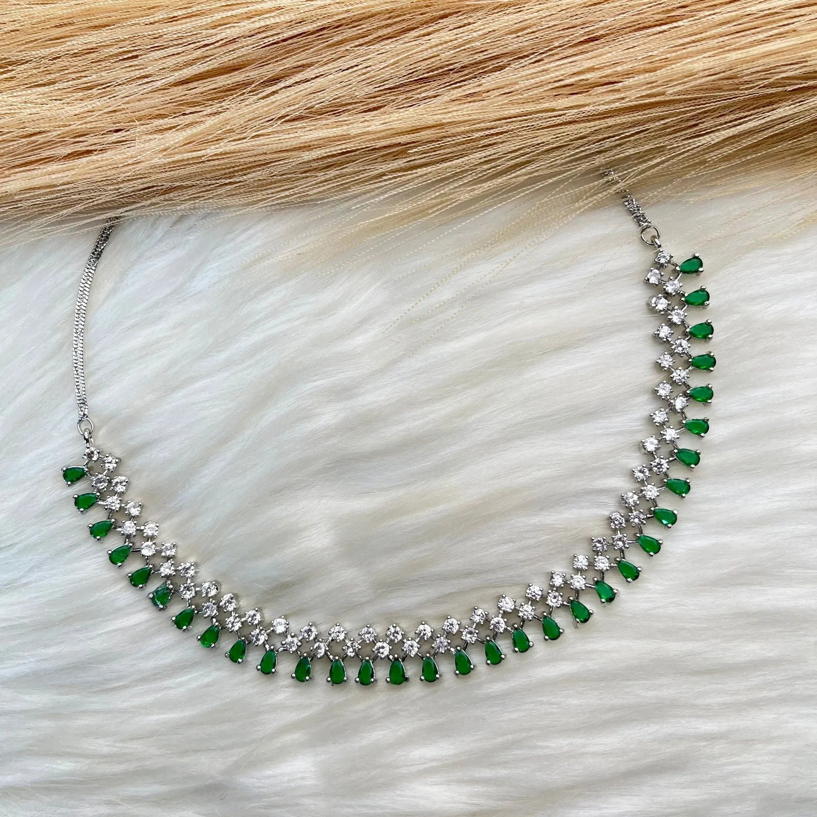 Green Regal Spark Collar - womaniya - Green Regal Spark Collar - womaniya -  -  -  - #tag1# - #tag2# - #tag3# - #tag4#