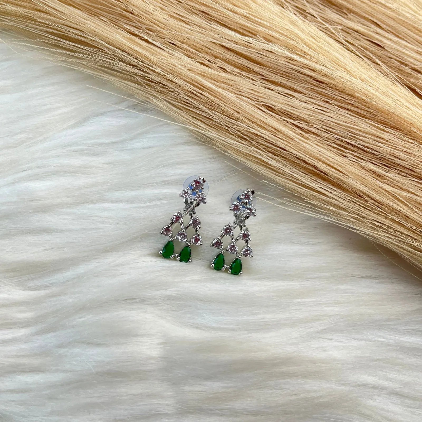 Green Regal Spark Collar - womaniya - Green Regal Spark Collar - womaniya -  -  -  - #tag1# - #tag2# - #tag3# - #tag4#