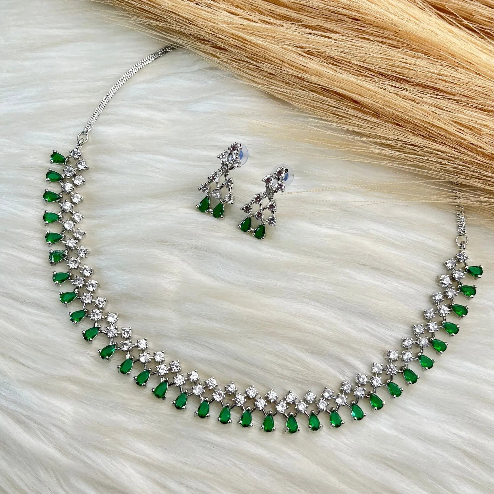 Green Regal Spark Collar - womaniya - Green Regal Spark Collar - womaniya -  -  -  - #tag1# - #tag2# - #tag3# - #tag4#