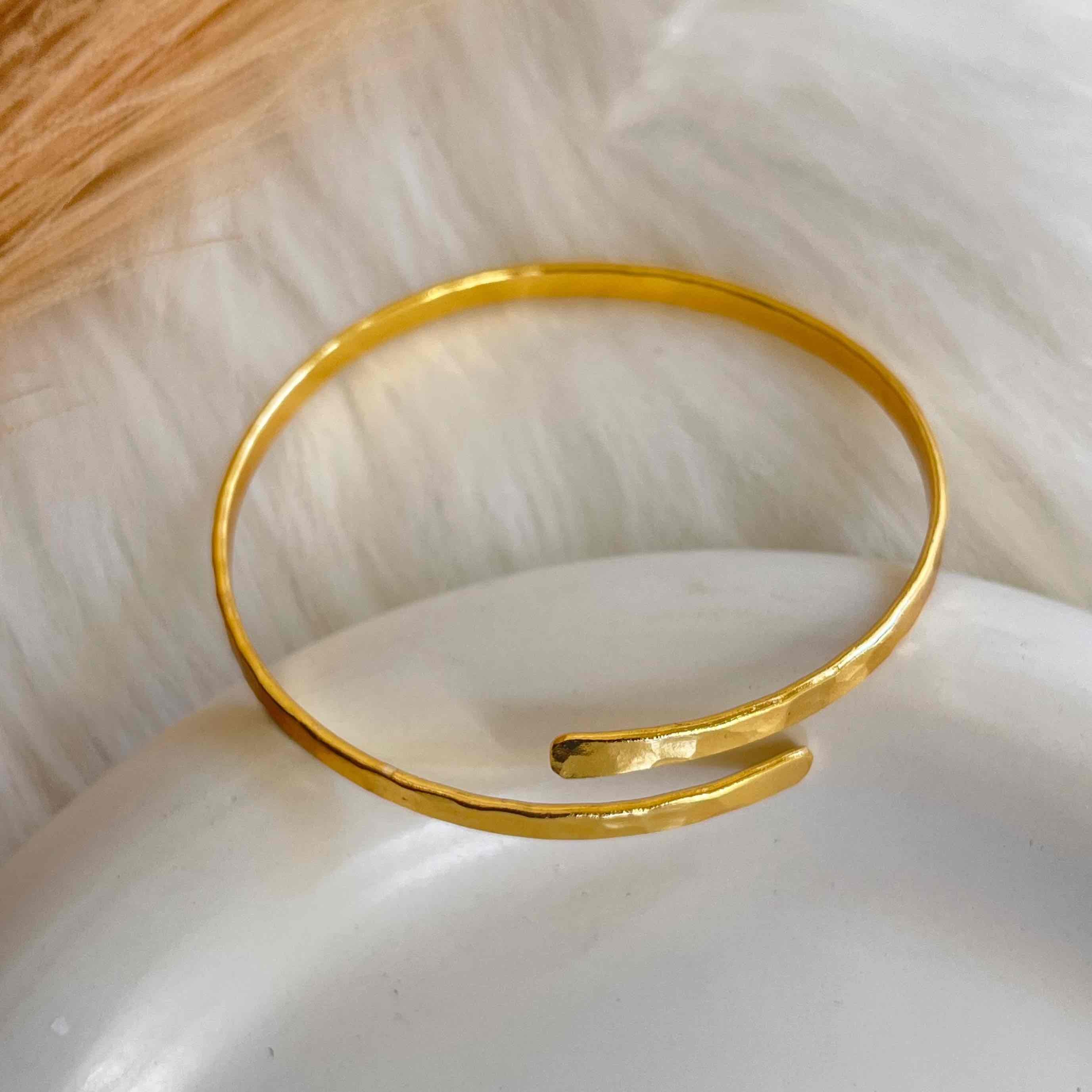 Serene Band Bracelet (Adjustable)