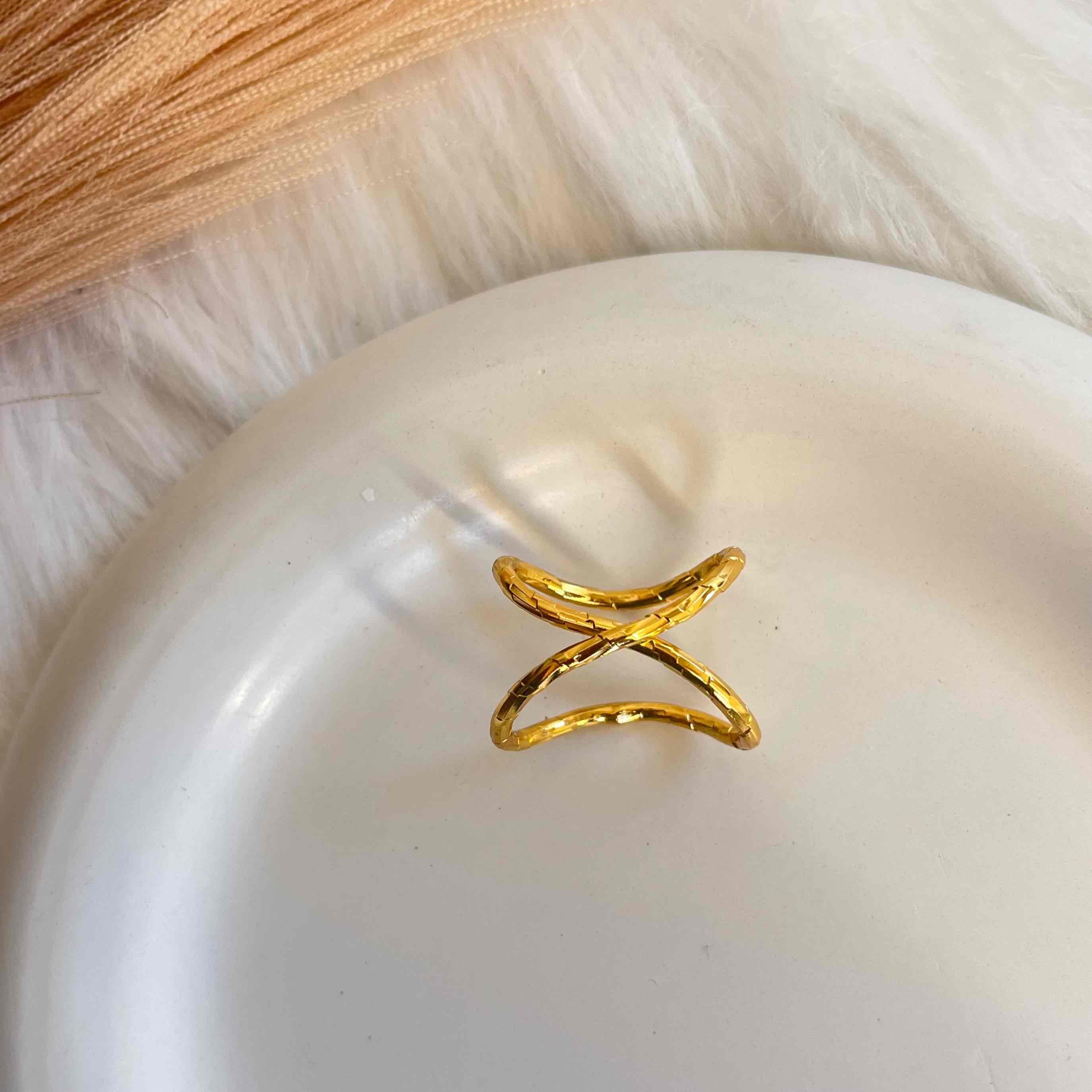 Petal Loop Ring (Adjustable )