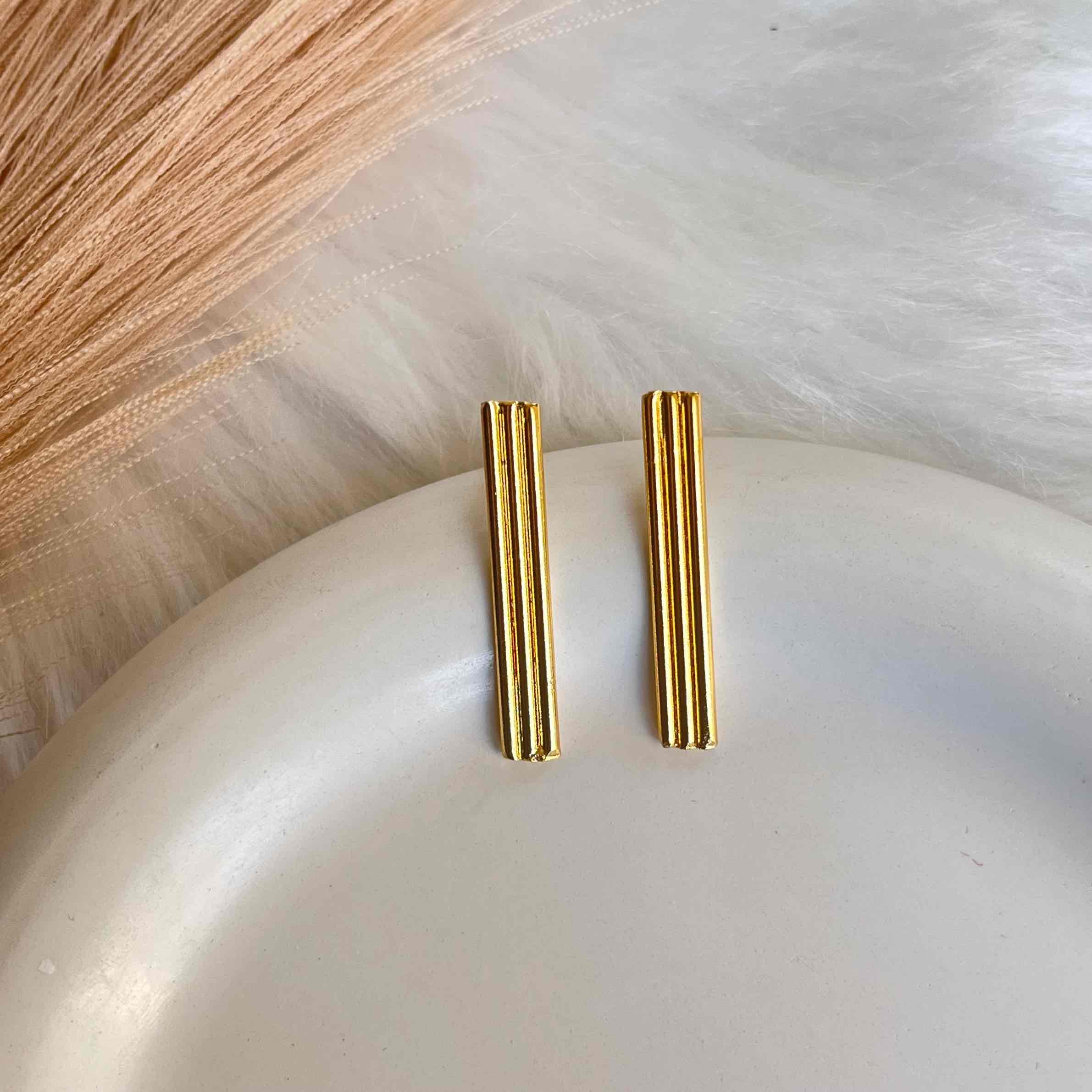 Tripple Line Studs