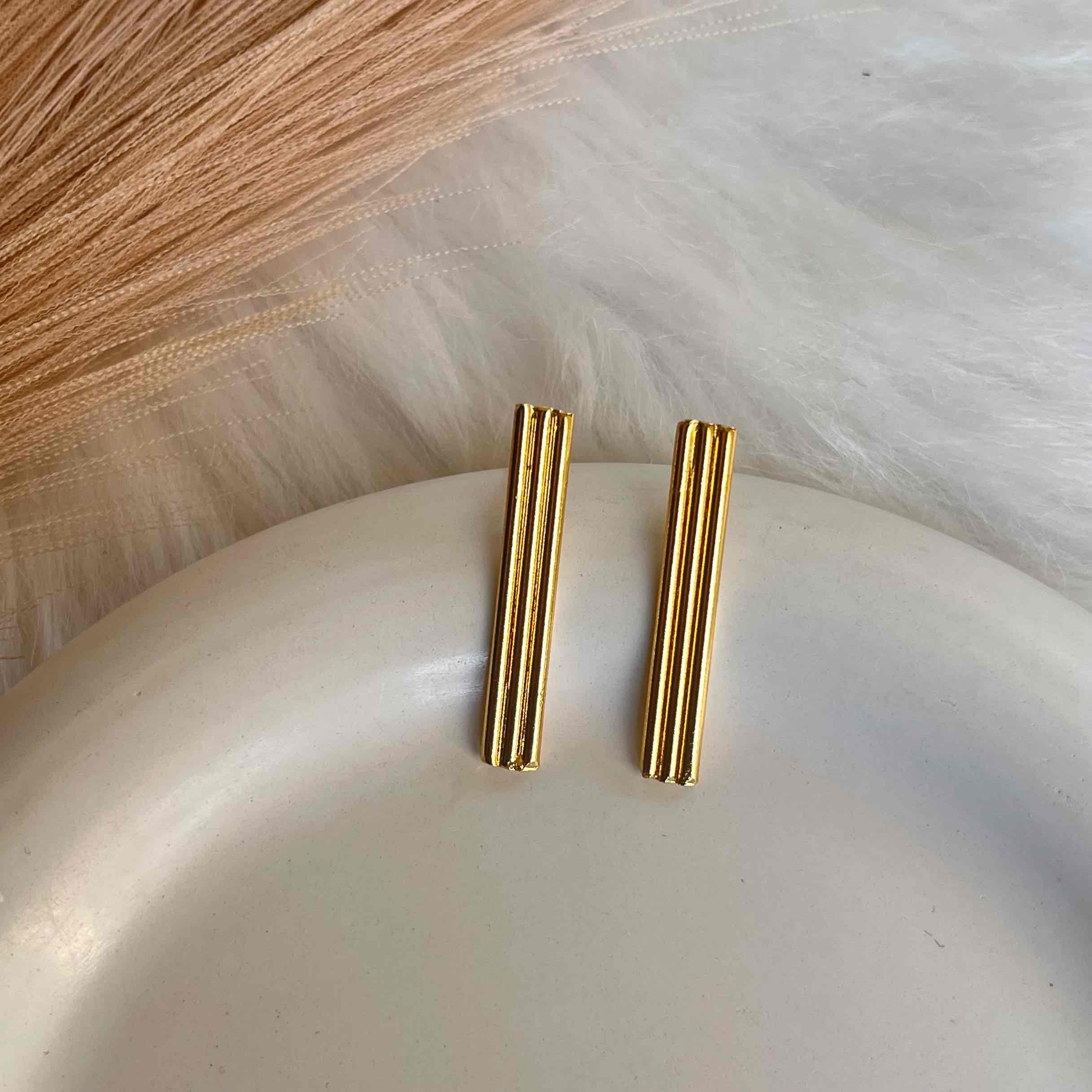 Tripple Line Studs