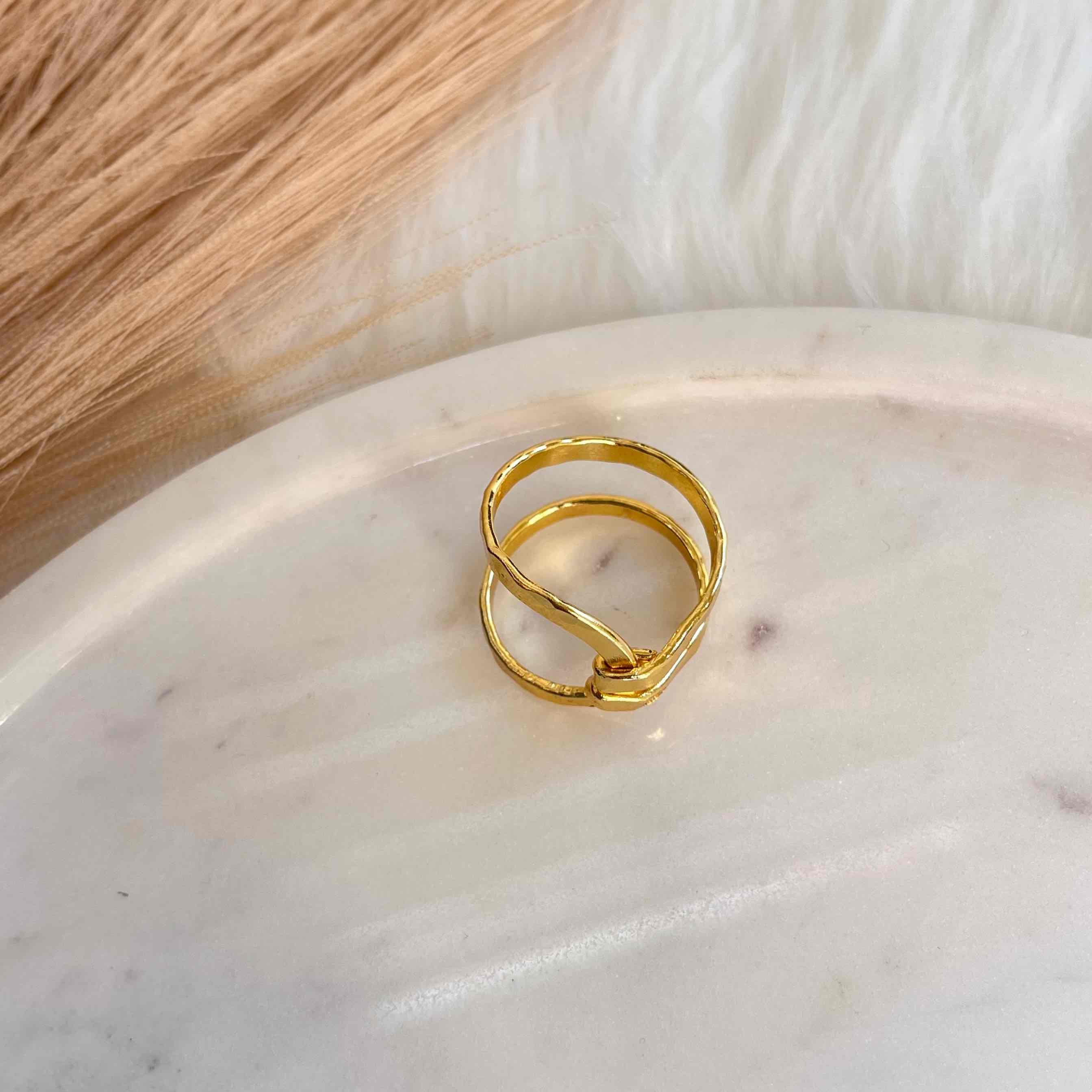 Dazzle Twist Ring (Adjustable)