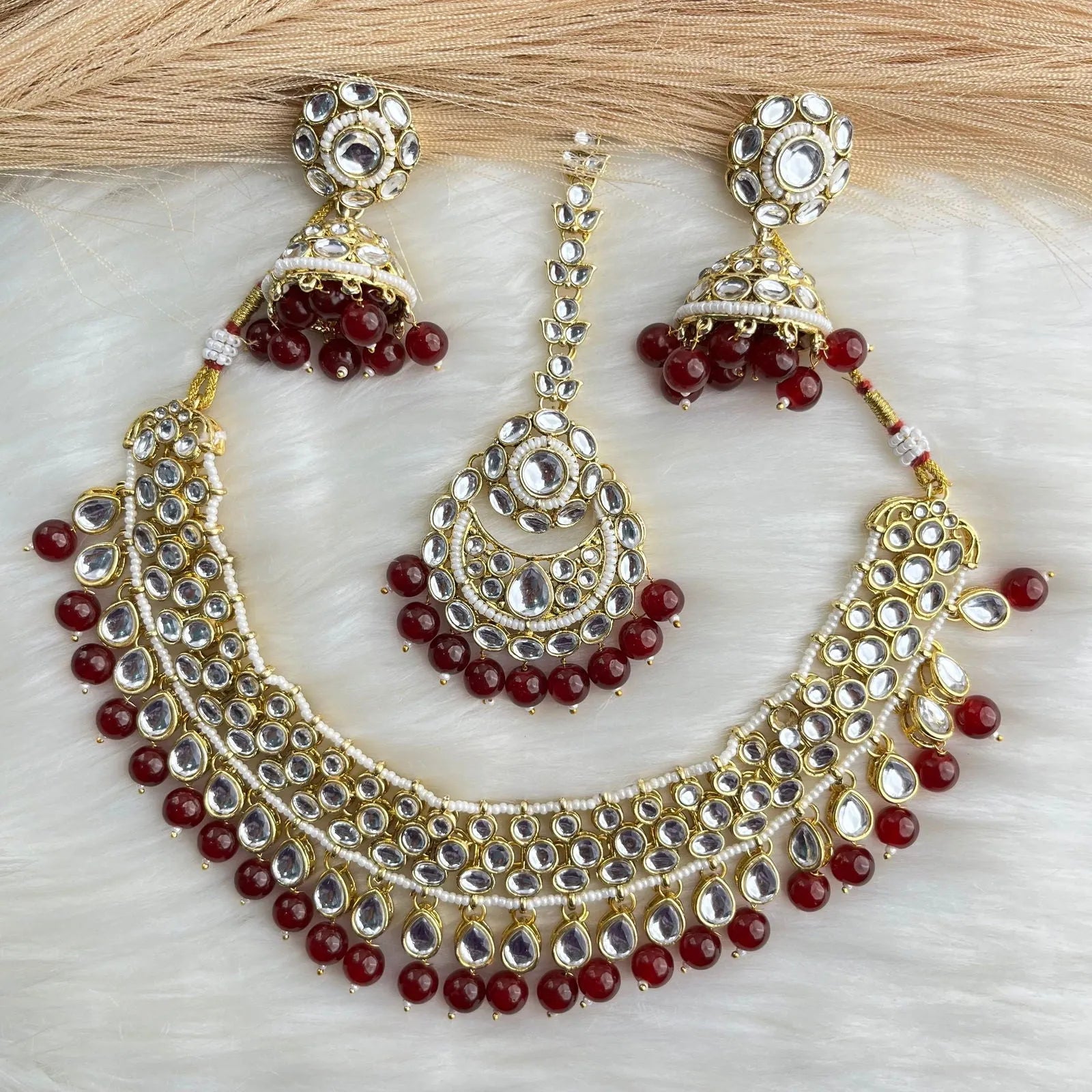 Maroon Floral Glow Kundan Charm Necklace Set - womaniya - Maroon Floral Glow Kundan Charm Necklace Set - womaniya -  -  -  - #tag1# - #tag2# - #tag3# - #tag4#