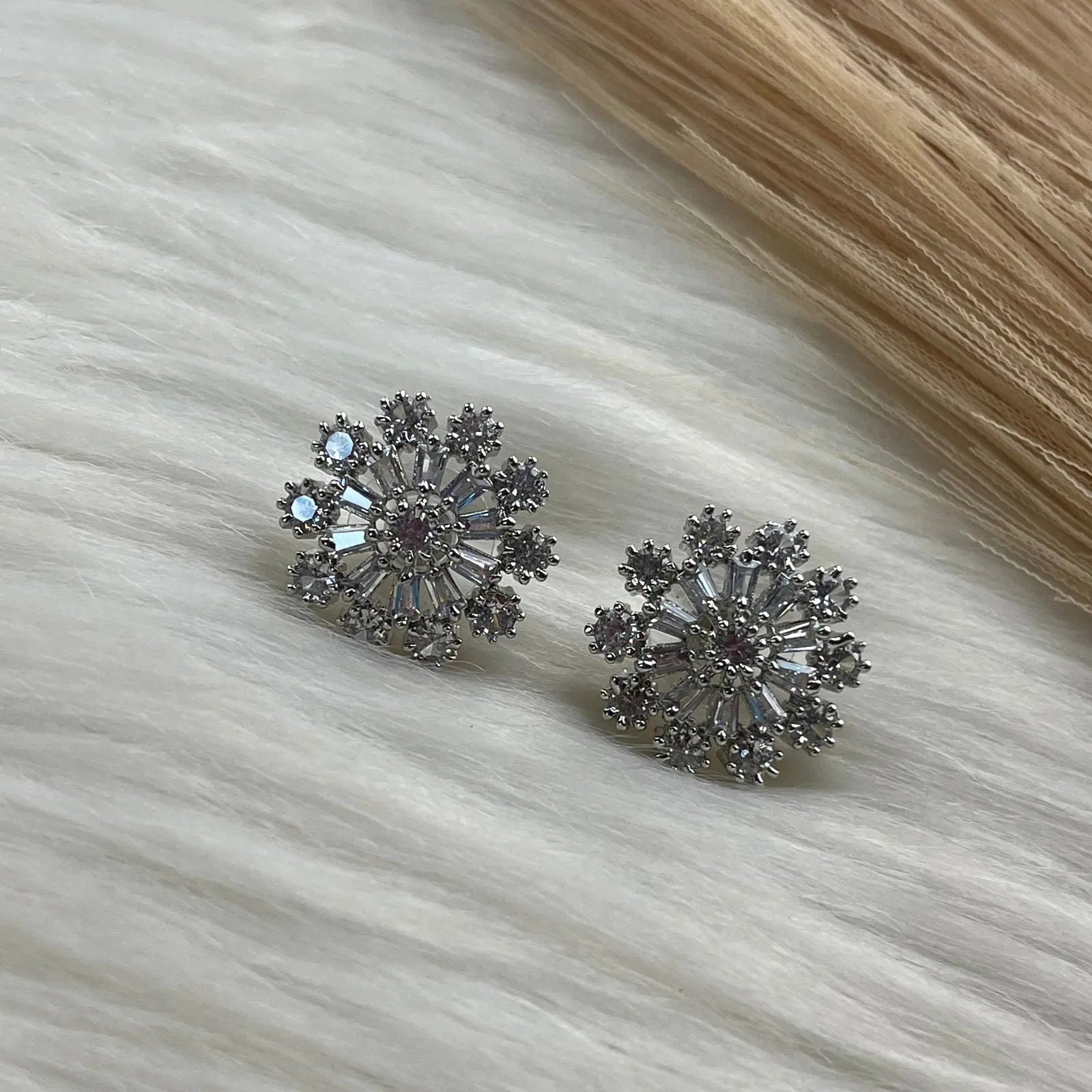 Tulip Twinkle Studs - womaniya - Tulip Twinkle Studs - womaniya -  -  -  - #tag1# - #tag2# - #tag3# - #tag4#