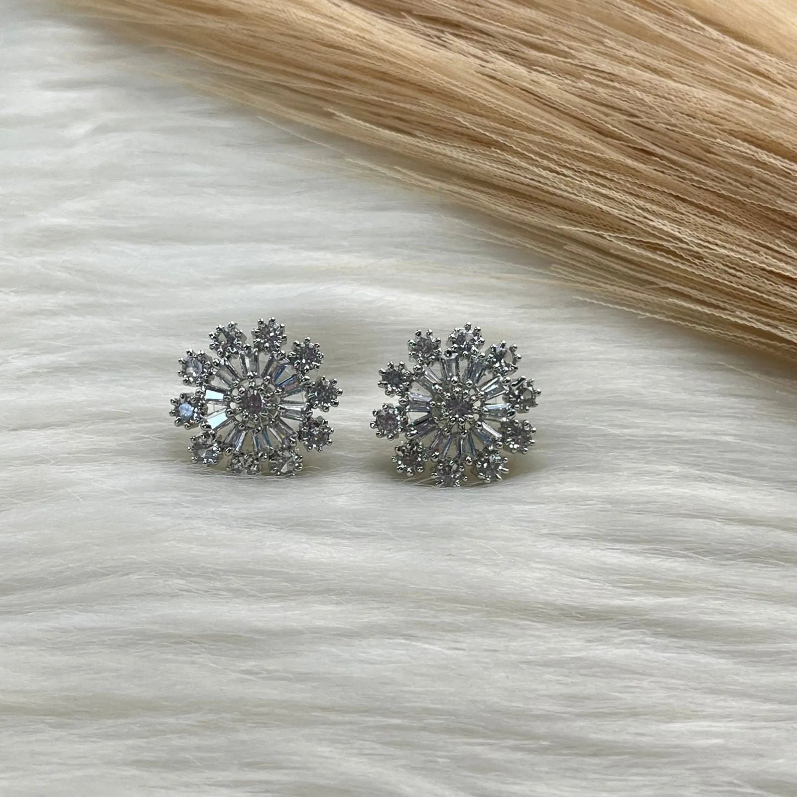 Tulip Twinkle Studs - womaniya - Tulip Twinkle Studs - womaniya -  -  -  - #tag1# - #tag2# - #tag3# - #tag4#
