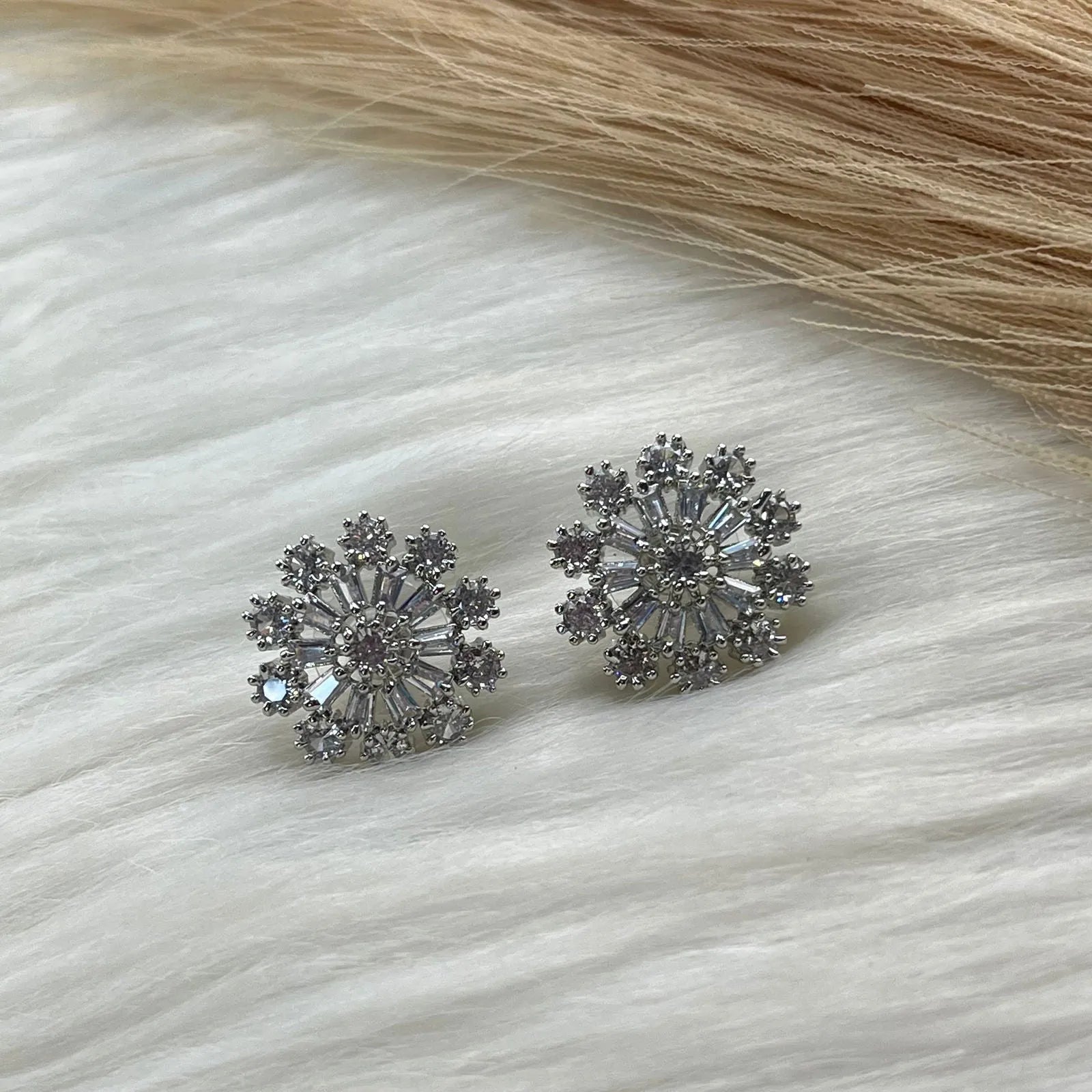 Tulip Twinkle Studs - womaniya - Tulip Twinkle Studs - womaniya -  -  -  - #tag1# - #tag2# - #tag3# - #tag4#