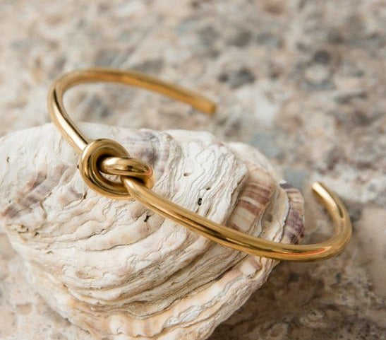 Knot Minimal Bracelet (Adjustable)