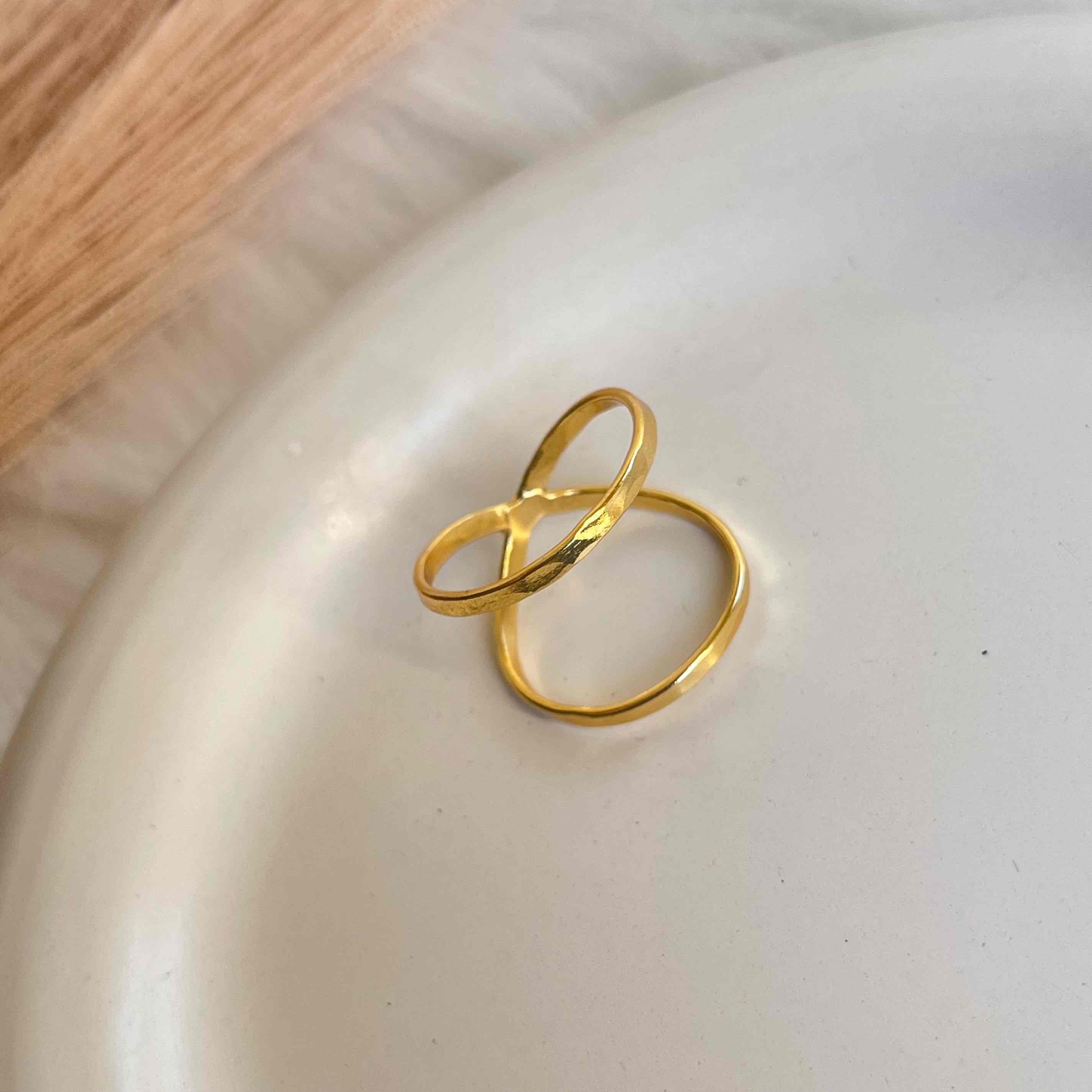 Bling Trendy Ring (Adjustable)