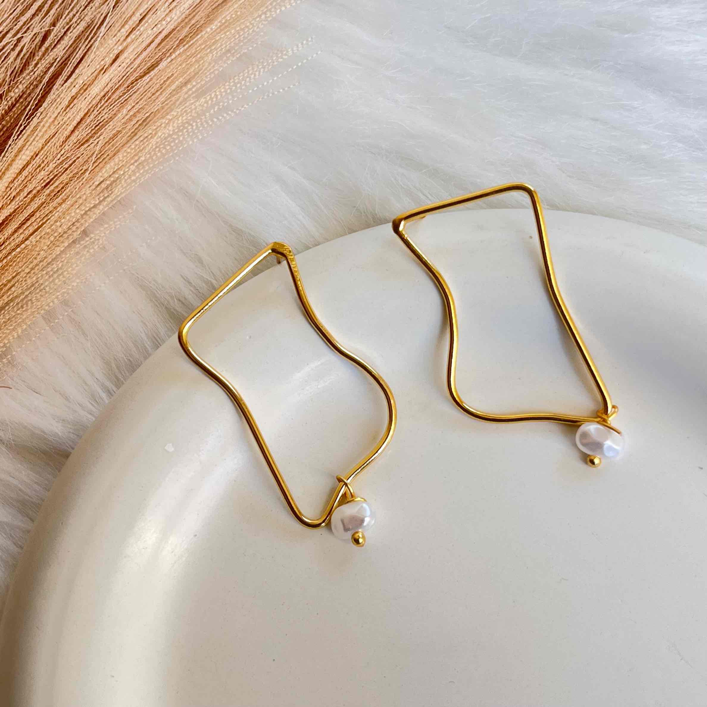 Minimal Luxe Earrings