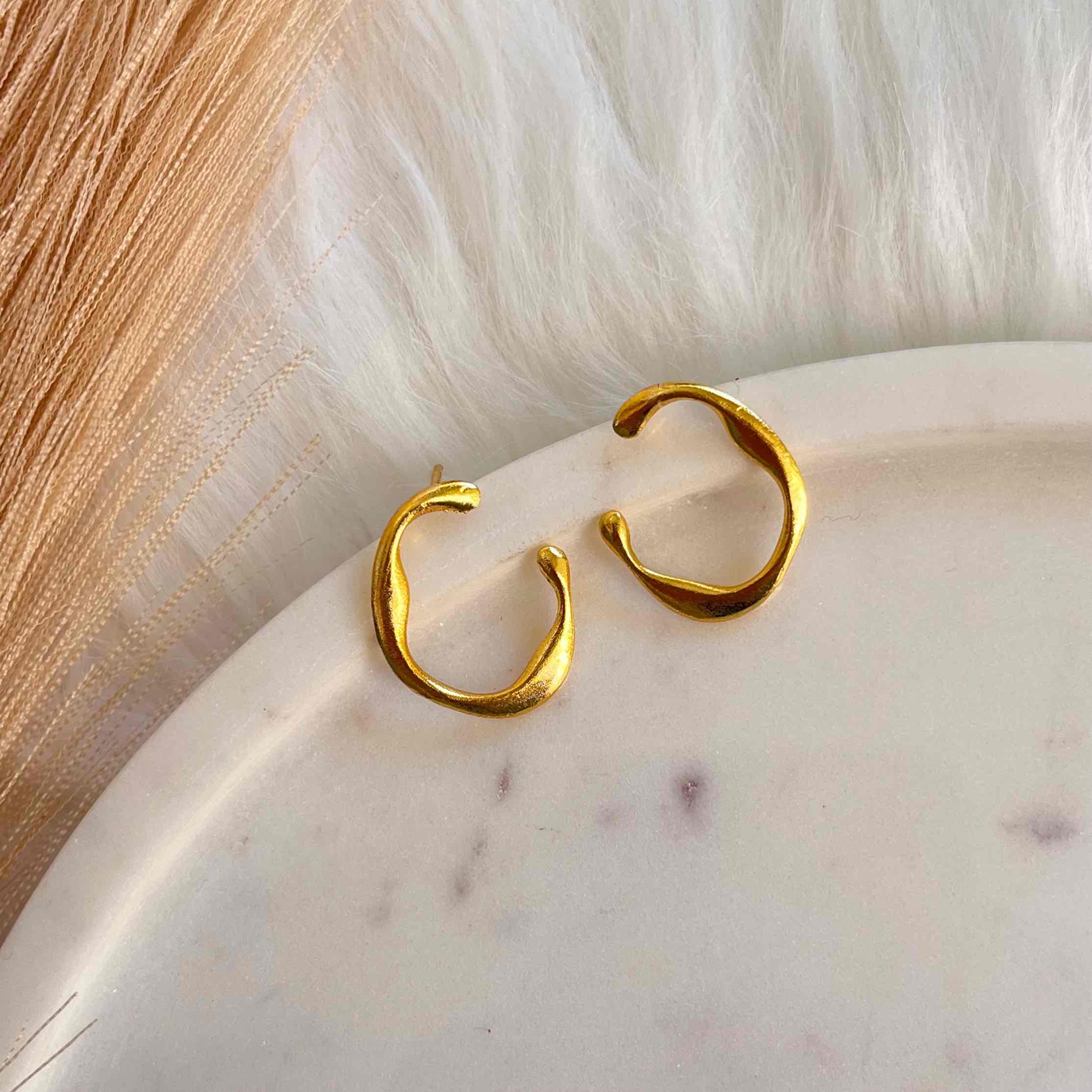 Subtle Glint Studs