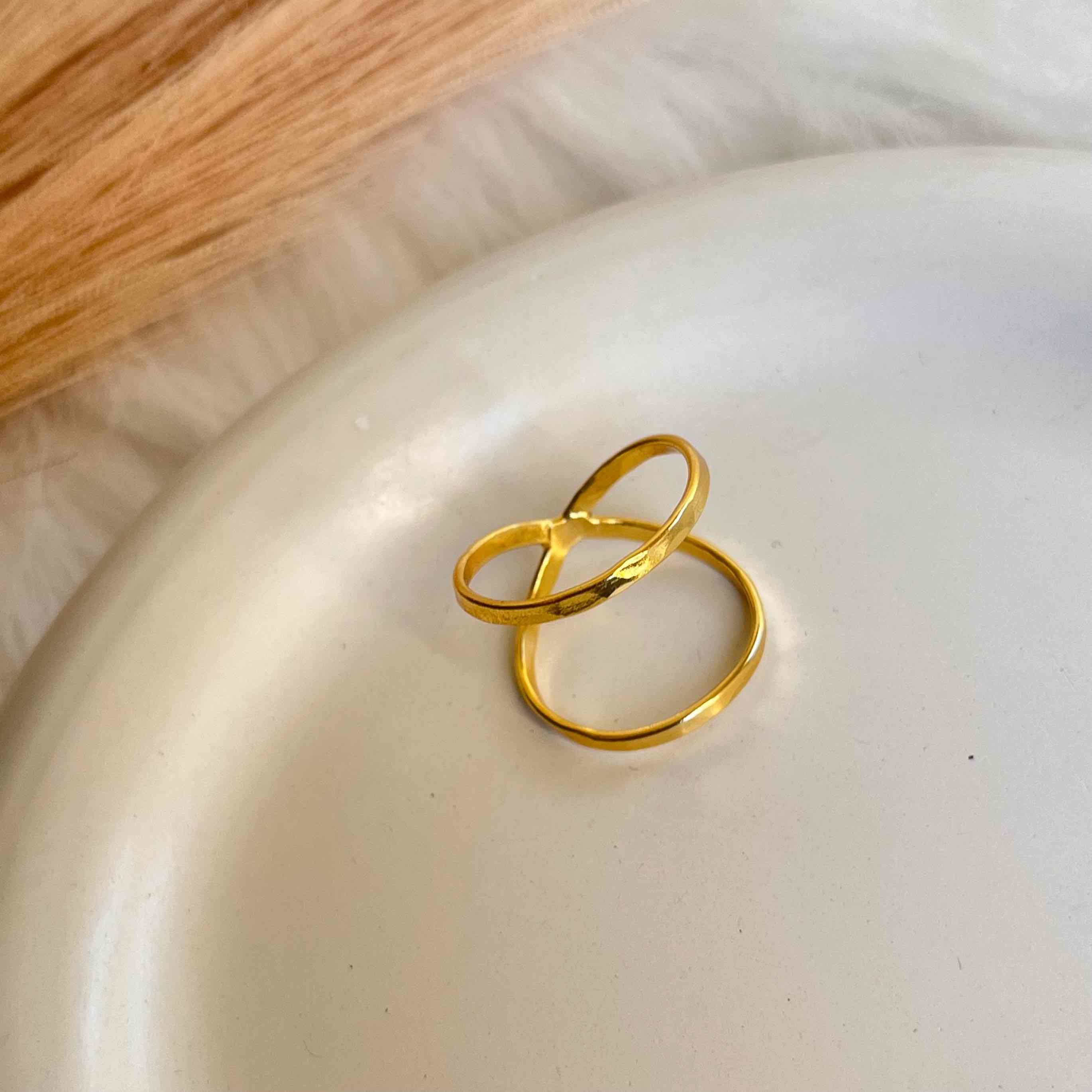 Bling Trendy Ring (Adjustable)