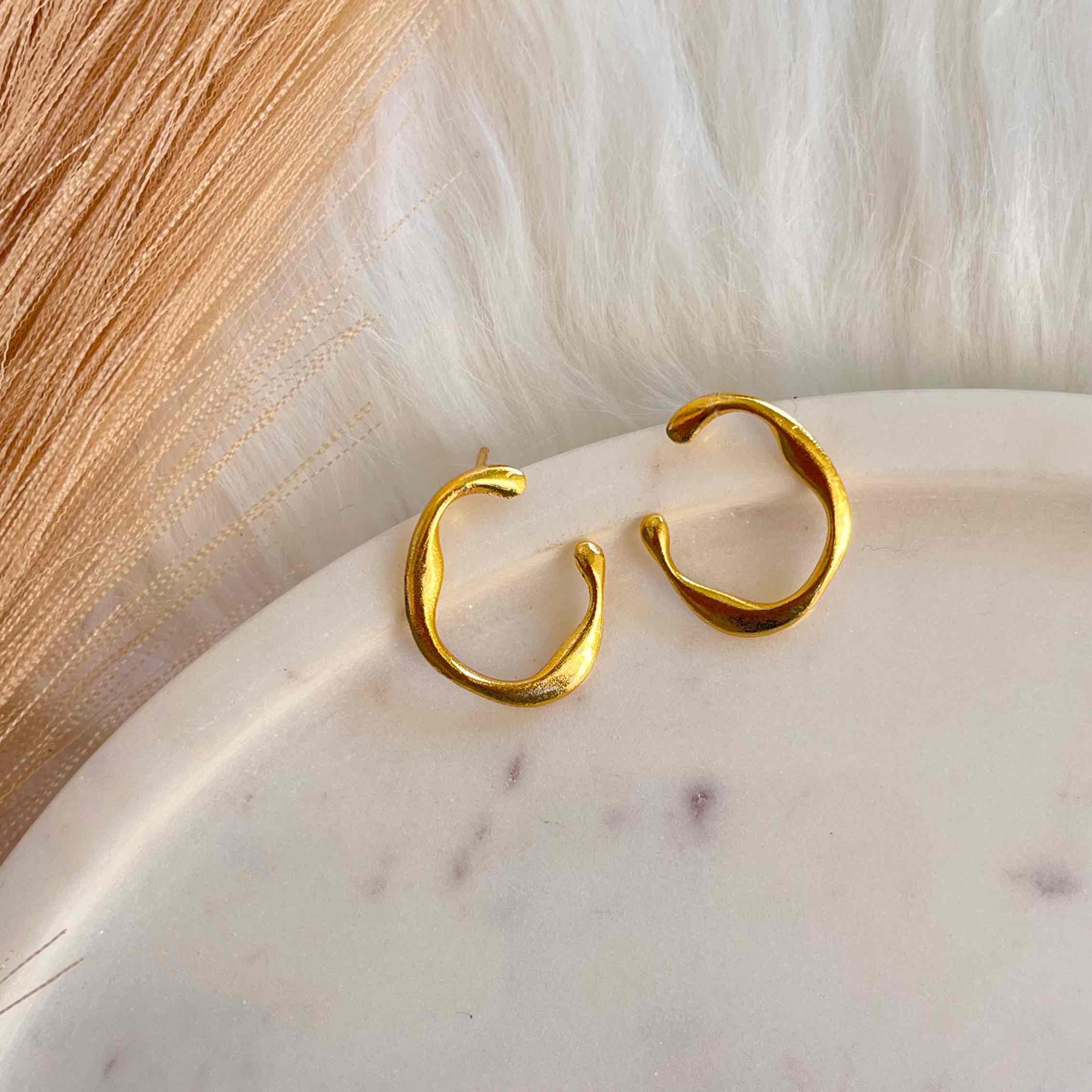 Subtle Glint Studs